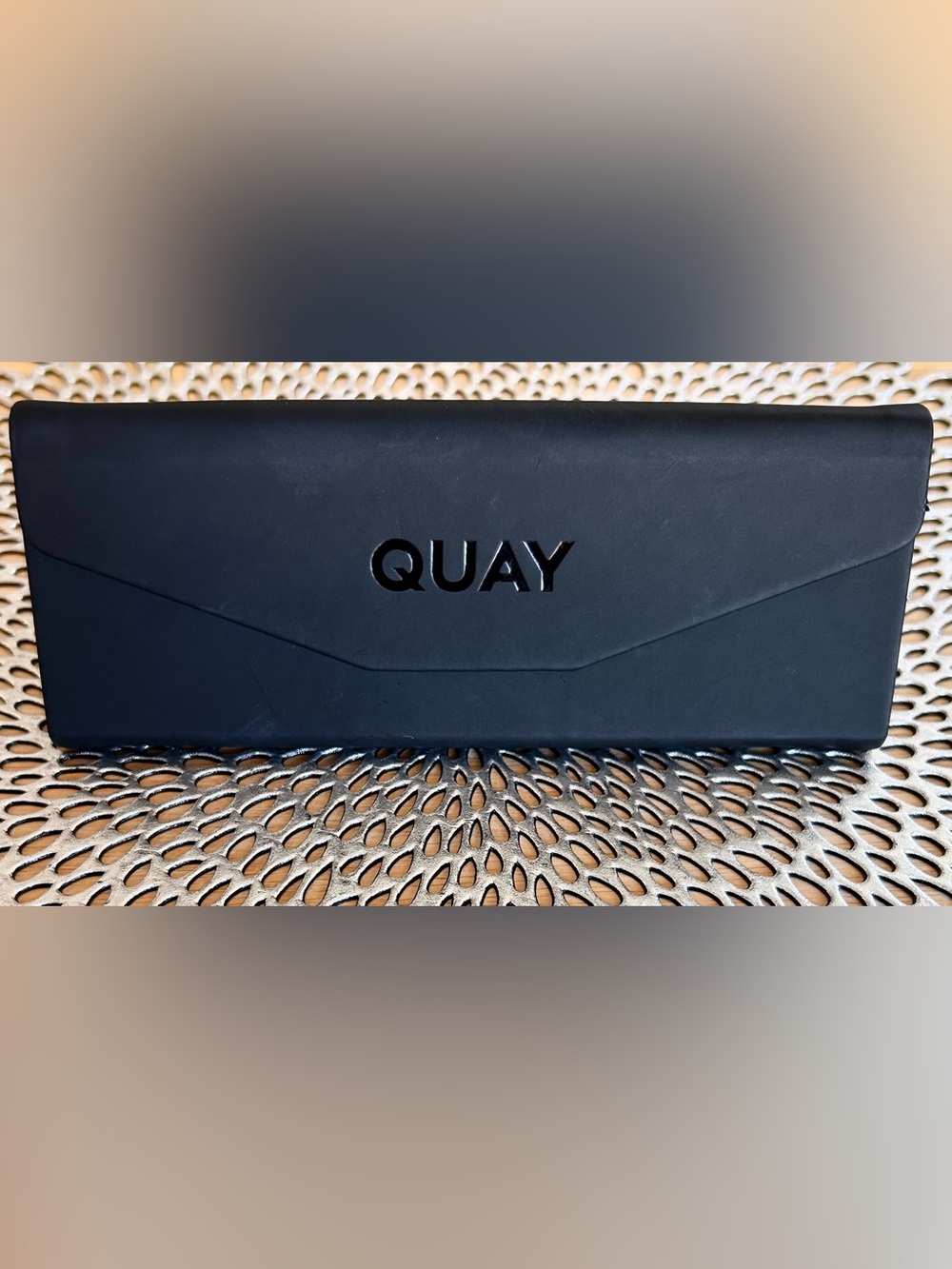 QUAY Australia One Frame Black Fold-Over Glass/Sunglass Case